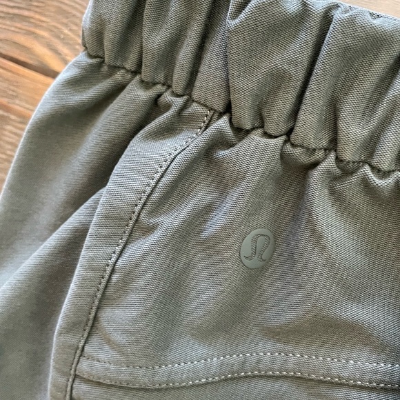 Lululemon Athletica cargo pants - Picture 8 of 9